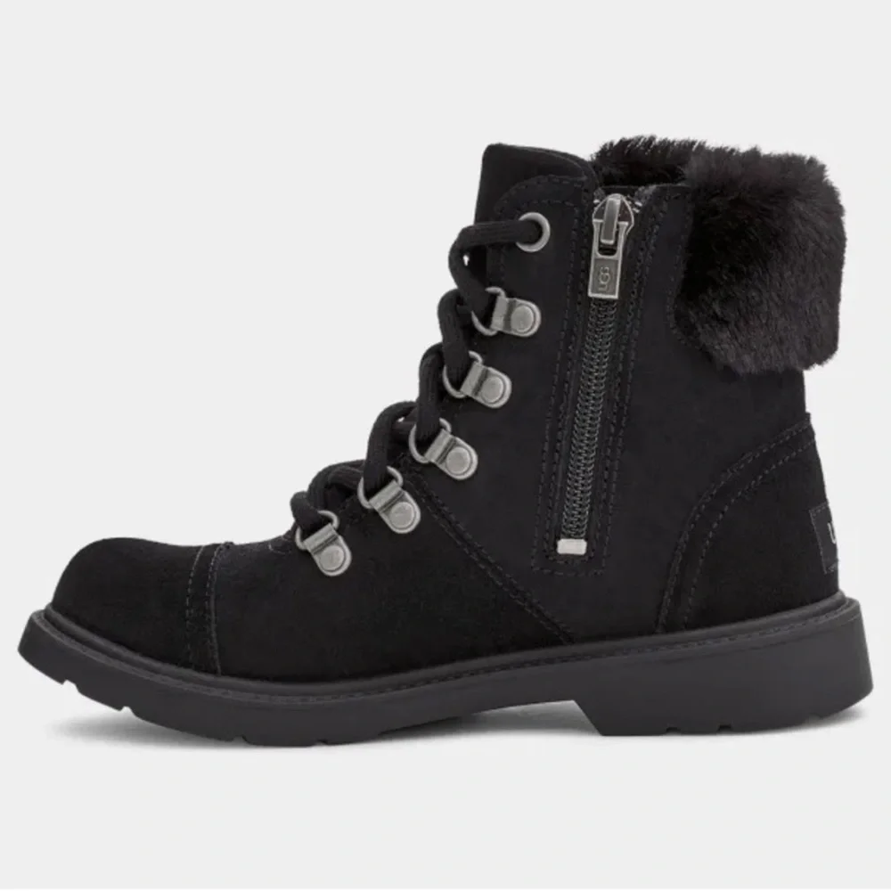 NEW UGG Azell Hiker Weather Waterproof Lace-up Boots Black Suede Youth Size 6 - Picture 1 of 8